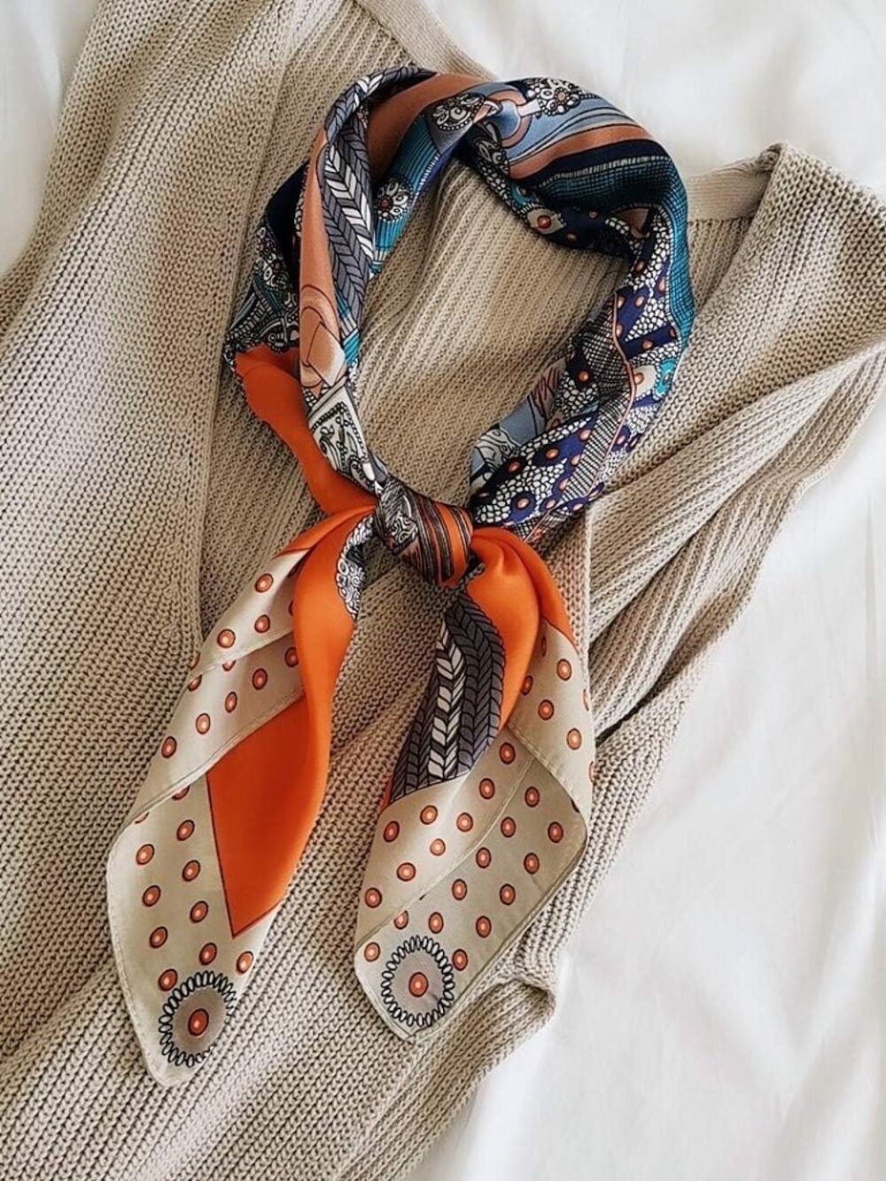 Silk Feeling Scarf Medium Square Satin Head Scarf for Women 27.5“ - Picture 6 of 6